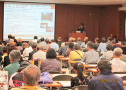 会社説明を行う当社代表取締役社長　齊藤浩 （SMBC日興証券名古屋支社にて）
